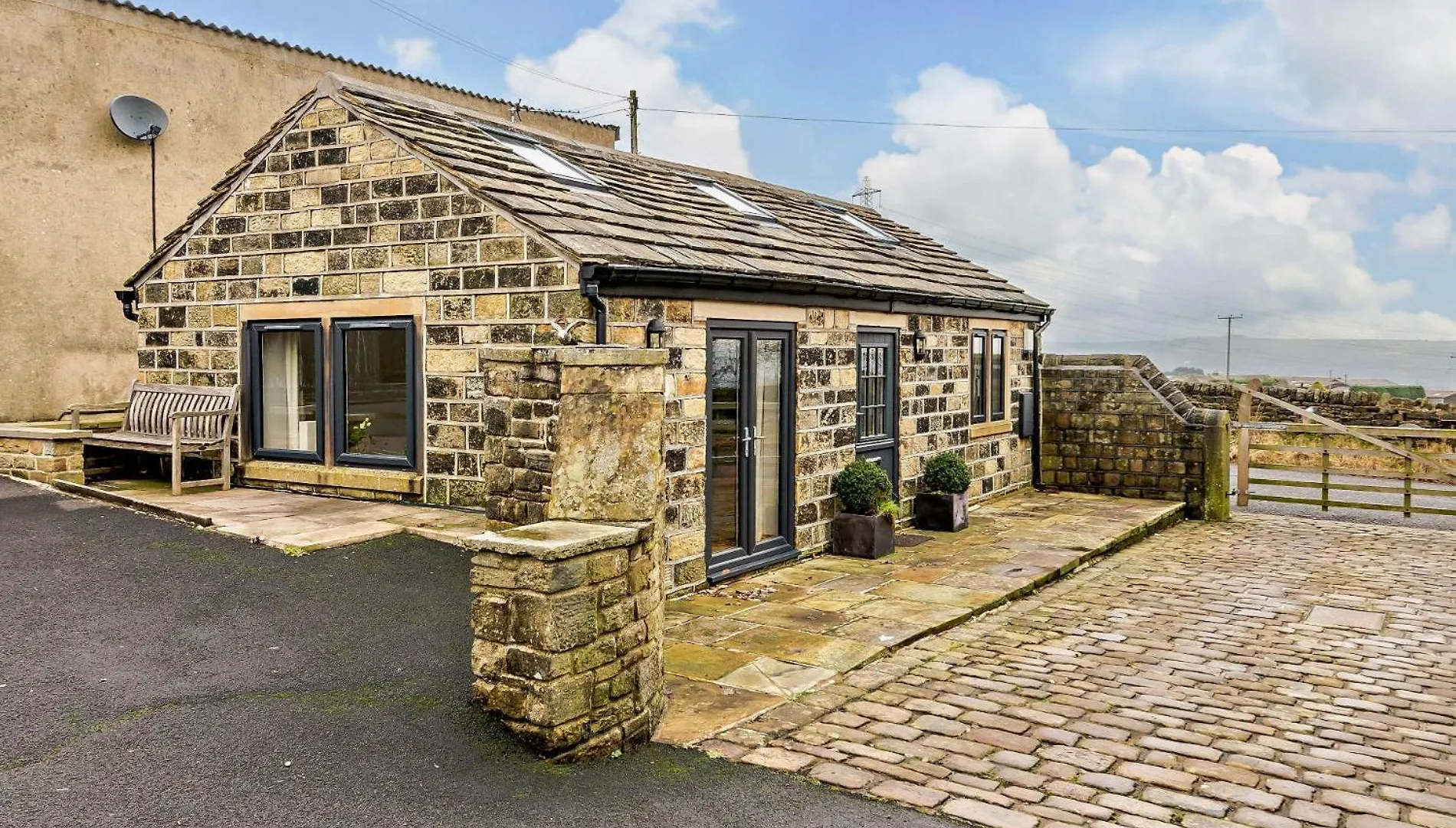1 Bed In Sowerby Bridge 90213 Villa Holiday home